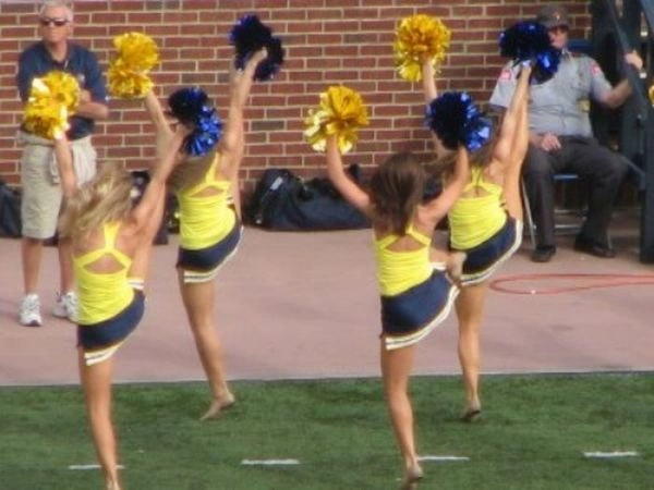 Чарівні дівчата з групи підтримки (70 фото) – фото 41