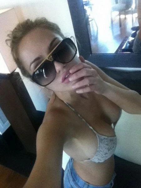 Сексуальні дівчата, яким важко дивитися в очі. Частина 2 (53 фото) – фото 22