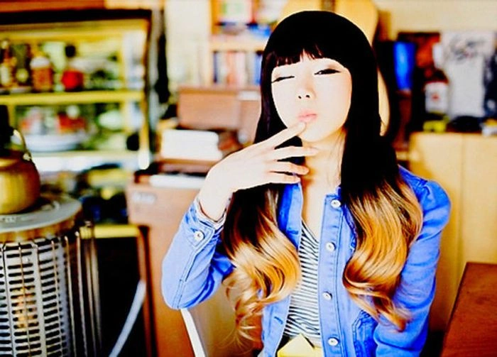 Дівчата підморгують (43 фото) – фото 7