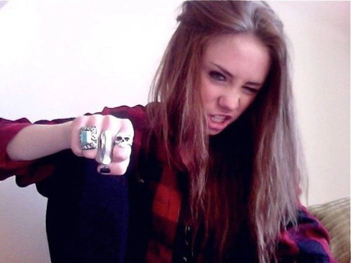 Дівчата підморгують (43 фото) – фото 23