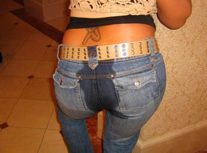 П'яні дівчата розважаються в туалеті (88 фото) – фото 29