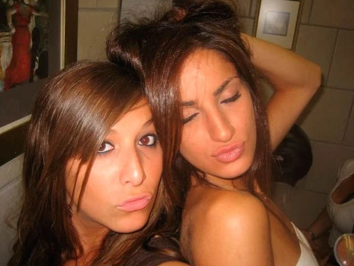 П'яні дівчата розважаються в туалеті (88 фото) – фото 30