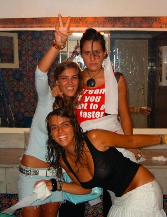 П'яні дівчата розважаються в туалеті (88 фото) – фото 34