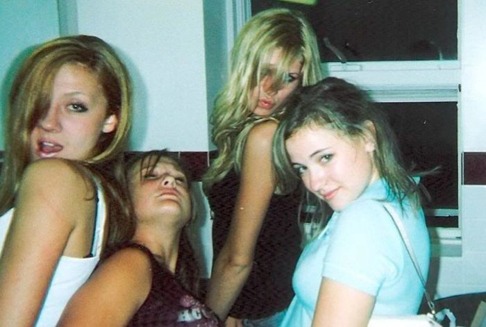 П'яні дівчата розважаються в туалеті (88 фото) – фото 62