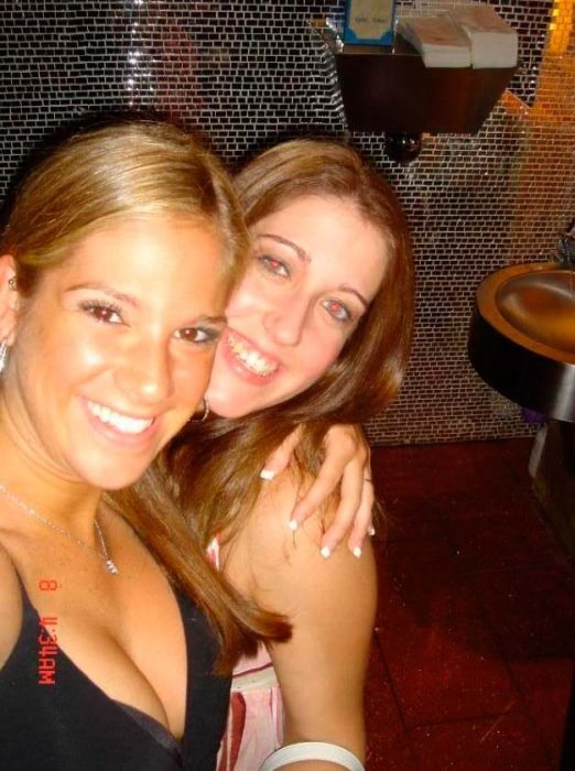 П'яні дівчата розважаються в туалеті (88 фото) – фото 78