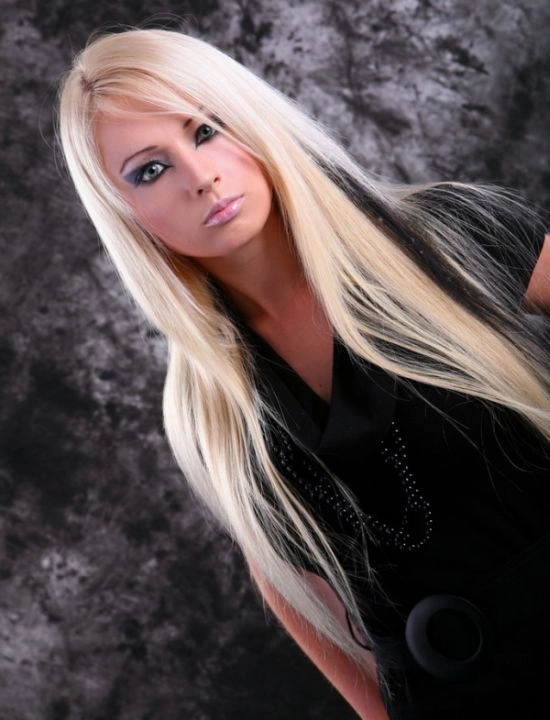 Як насправді виглядає Нахема: Валерія Лук'янова (Amatue) (10 фото) – фото 2