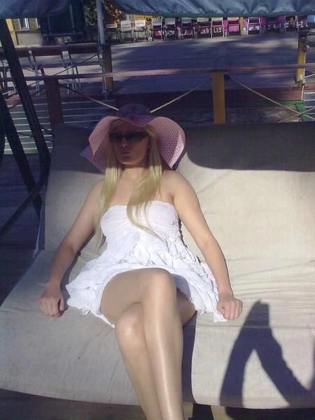 Елегантна співробітниця приймальні Д.А.Медведєва (21 фото) – фото 10