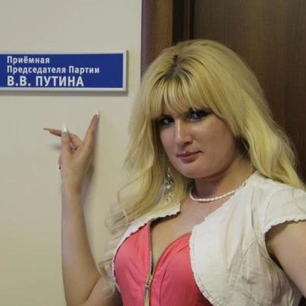 Елегантна співробітниця приймальні Д.А.Медведєва (21 фото) – фото 13