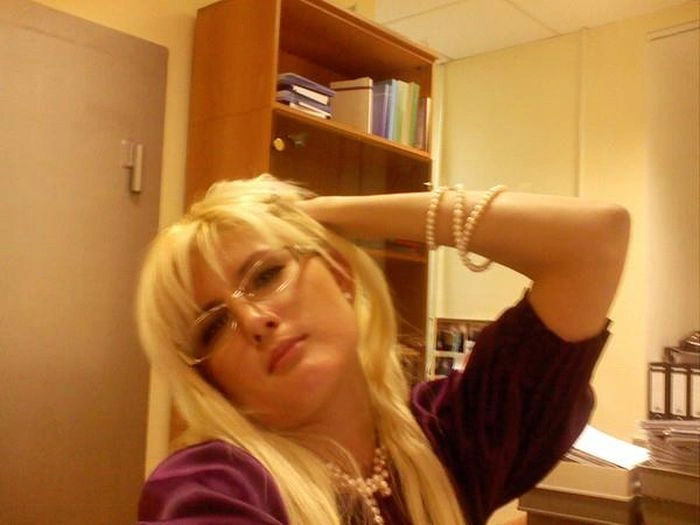 Елегантна співробітниця приймальні Д.А.Медведєва (21 фото) – фото 15