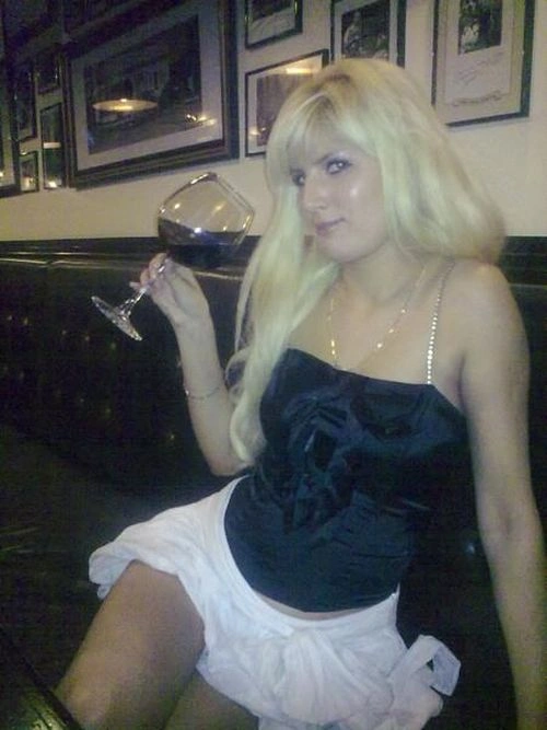 Елегантна співробітниця приймальні Д.А.Медведєва (21 фото) – фото 18