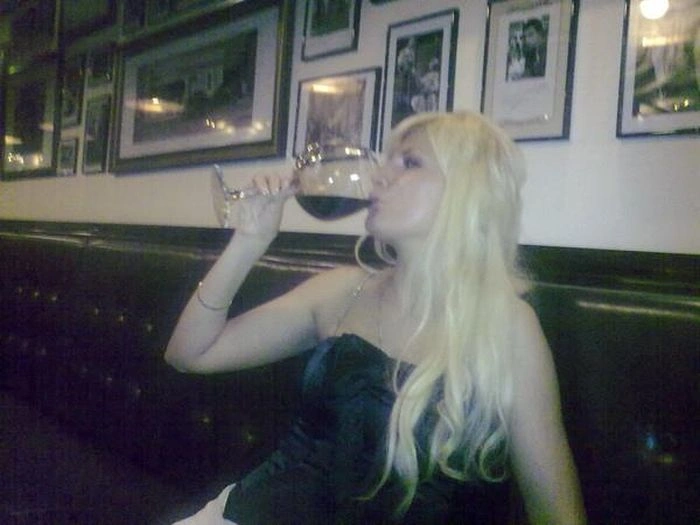 Елегантна співробітниця приймальні Д.А.Медведєва (21 фото) – фото 19