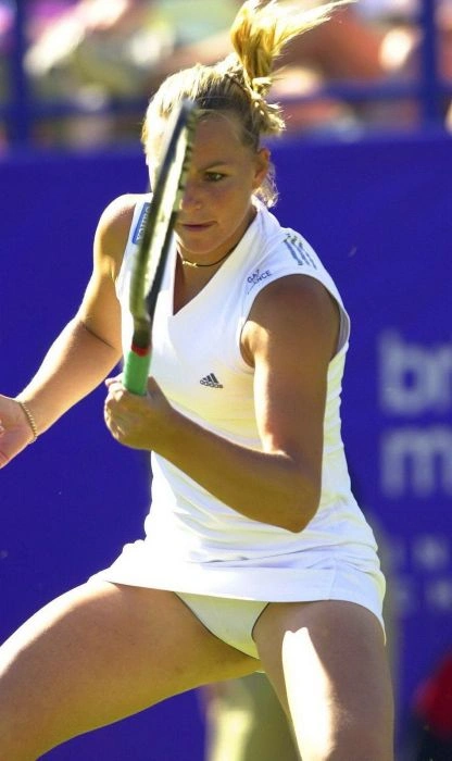 Відверті пози привабливих спортсменок. Частина 3 (70 фото) – фото 58