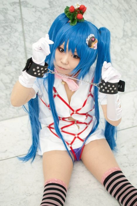 Дівчата в спокусливих косплей костюмах (53 фото) – фото 28