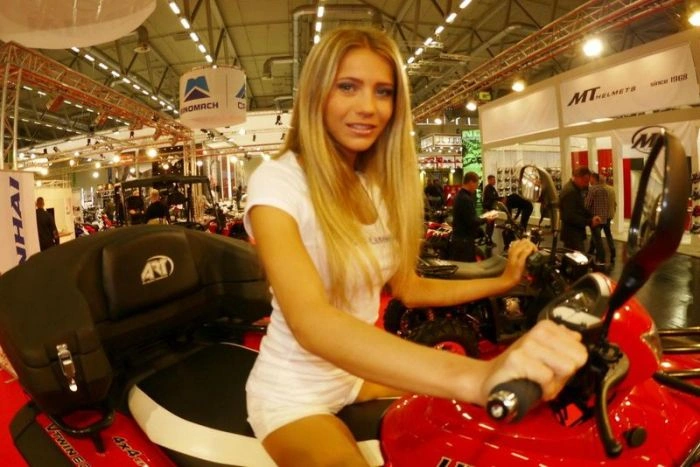 Дівчата з мотовиставки Intermot 2012 (106 фото) – фото 11