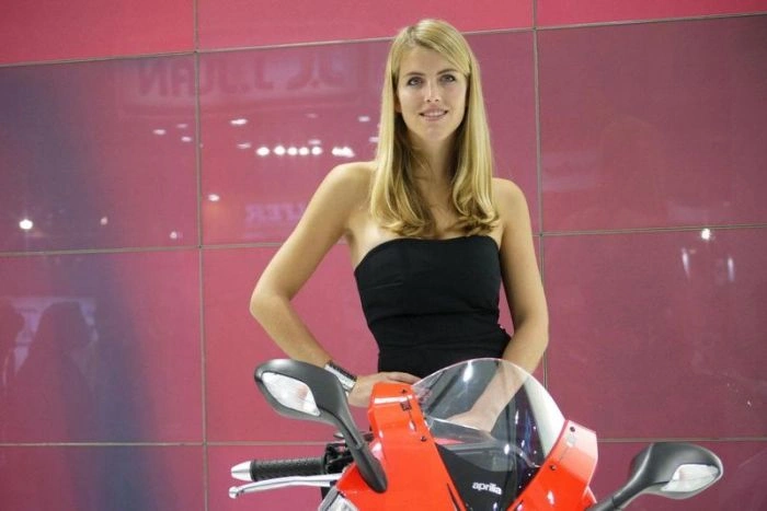 Дівчата з мотовиставки Intermot 2012 (106 фото) – фото 25