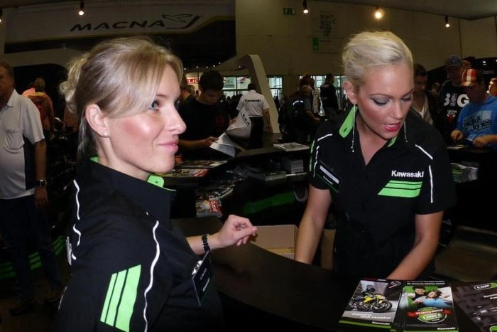 Дівчата з мотовиставки Intermot 2012 (106 фото) – фото 31