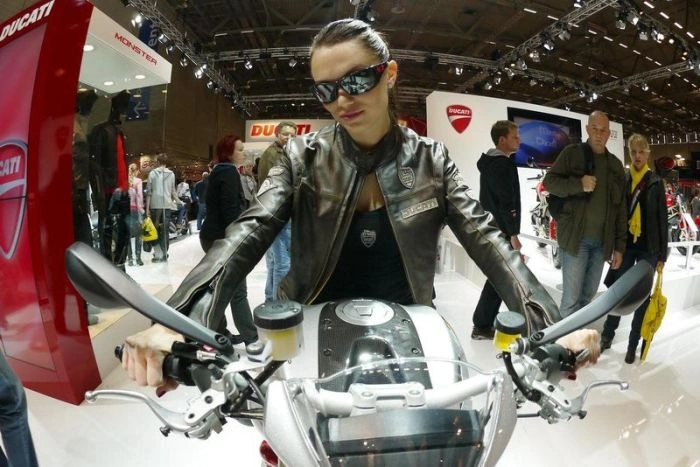 Дівчата з мотовиставки Intermot 2012 (106 фото) – фото 35