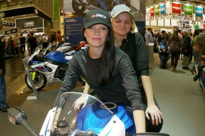 Дівчата з мотовиставки Intermot 2012 (106 фото) – фото 54