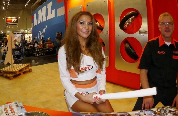 Дівчата з мотовиставки Intermot 2012 (106 фото) – фото 55