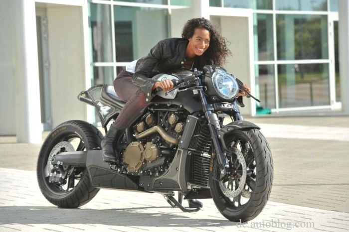 Дівчата з мотовиставки Intermot 2012 (106 фото) – фото 70