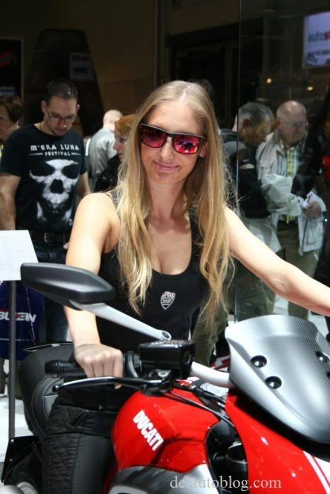 Дівчата з мотовиставки Intermot 2012 (106 фото) – фото 82