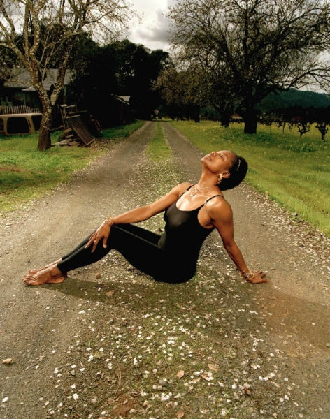 Як виглядають моделі Playboy через 30 років (15 фото) – фото 1