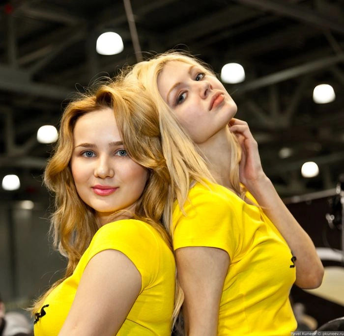 Дівчата з виставки Мото-Парк 2012 (70 фото) – фото 23