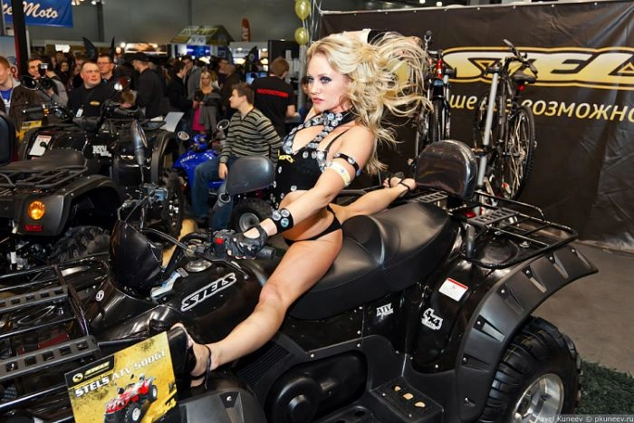 Дівчата з виставки Мото-Парк 2012 (70 фото) – фото 36