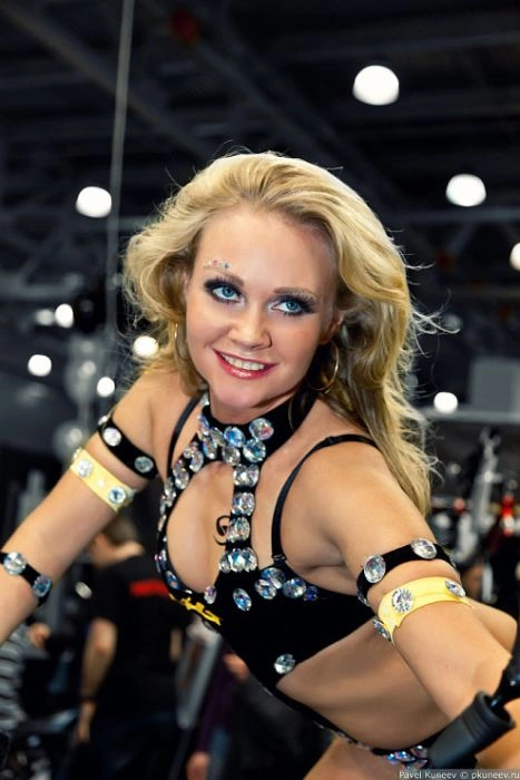 Дівчата з виставки Мото-Парк 2012 (70 фото) – фото 65