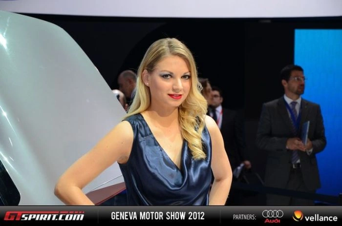 Дівчата з автосалону у Женеві (43 фото) – фото 9