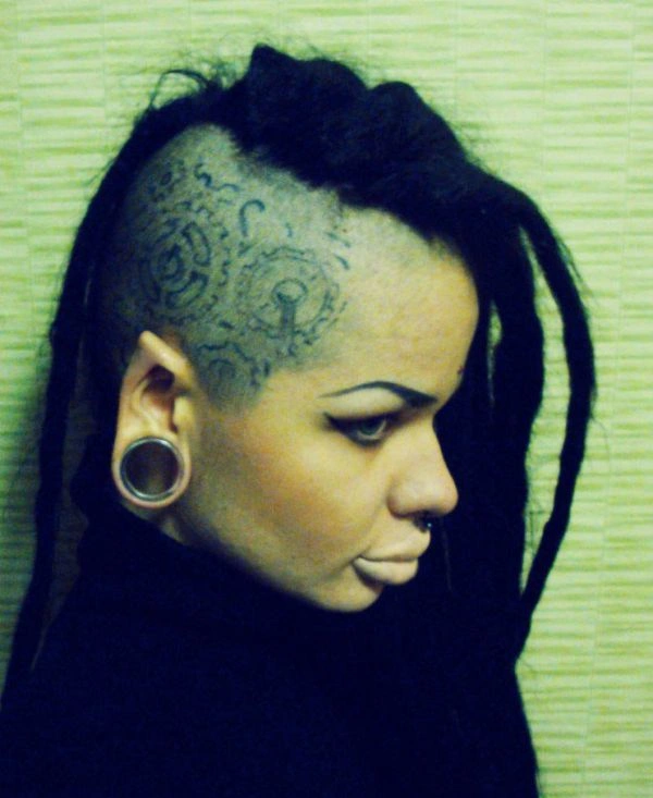 Нові вуха Крістіни Рей (13 фото) – фото 4