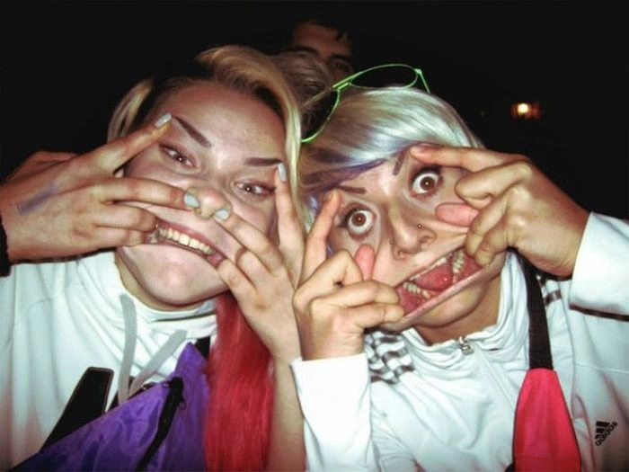 Сексуальні дівчата розважаються на вечірках (40 фото) – фото 25