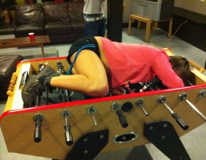 Сексуальні дівчата розважаються на вечірках (40 фото) – фото 40