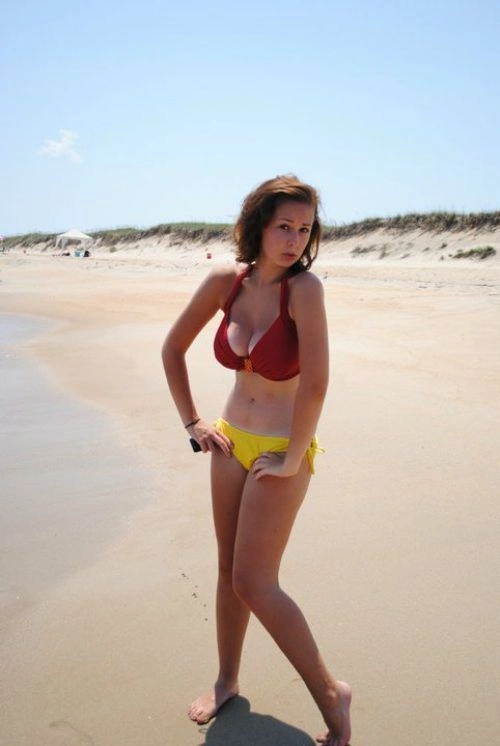 Дівчата з пишним бюстом (45 фото) – фото 38