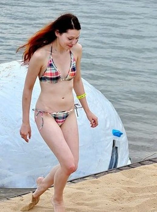 Дівчина у водному зорбі (34 фото + відео) – фото 33