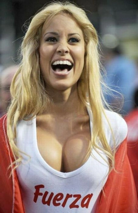 Нова футбольна фанатка збірної Парагваю (14 фото) – фото 9