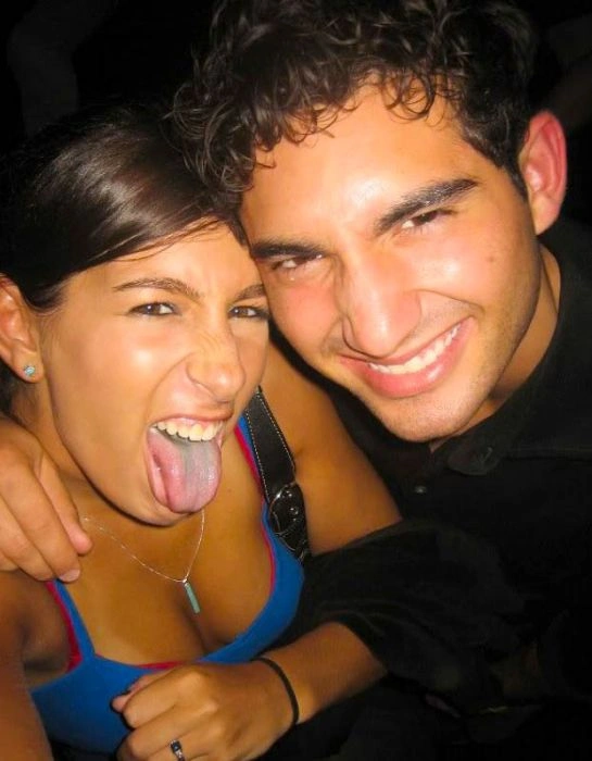 Дівчата з кольоровою мовою (60 фото) – фото 20