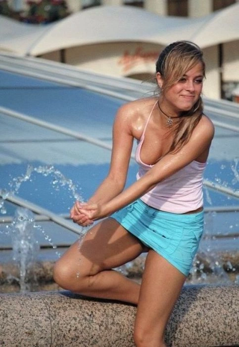 Дівчата та фонтани (34 фото) – фото 1