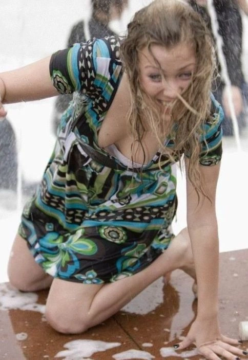 Дівчата та фонтани (34 фото) – фото 15