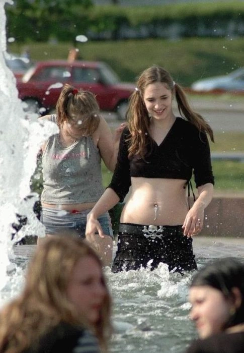 Дівчата та фонтани (34 фото) – фото 26