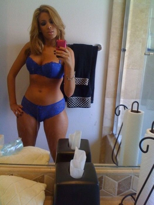 Дівчата та Apple iPhone (67 фото) – фото 1