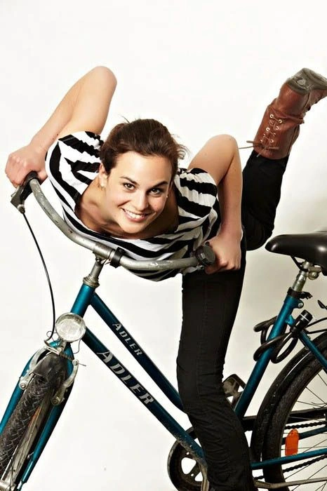 Гарні дівчата на велосипедах (110 фото) – фото 18