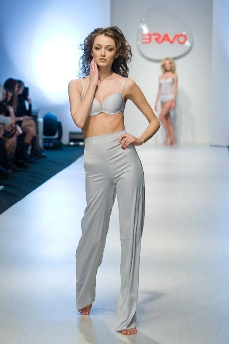 Демонстрація нижньої білизни (45 фото) – фото 7