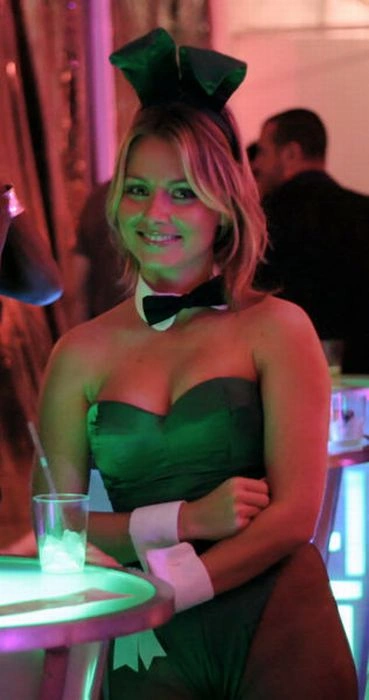 Зайчики Playboy 50 років тому і зараз (59 фото) – фото 15