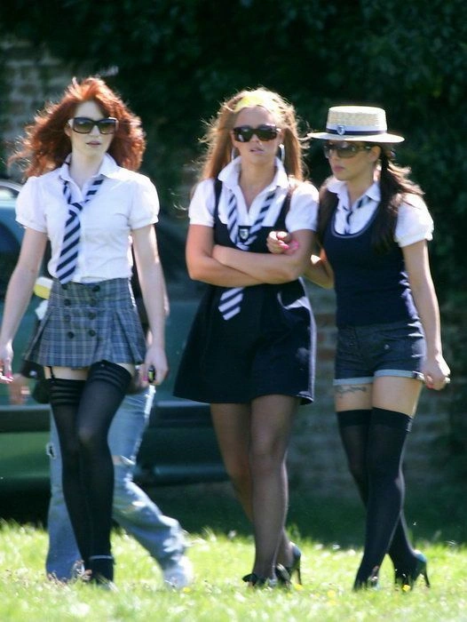 Дівчата в шкільній формі (20 фото) – фото 11