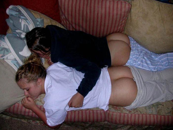 Дівчата показують сраку (56 фото) – фото 24