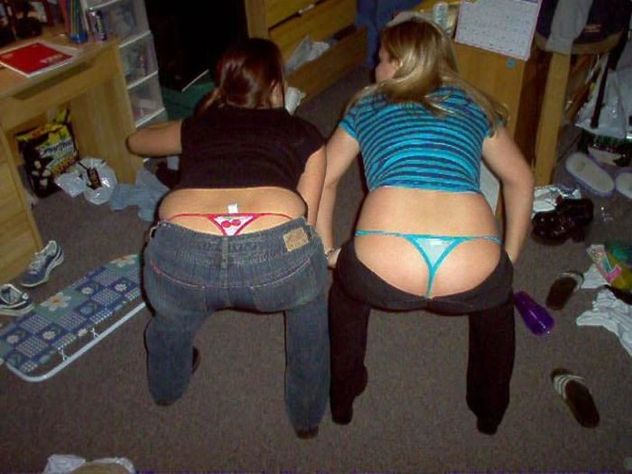 Дівчата показують сраку (56 фото) – фото 25