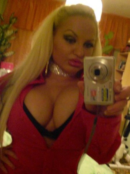 Учениці, які цілуються (43 фото) – фото 1