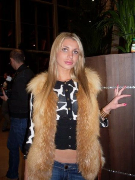 Учениці, які цілуються (43 фото) – фото 16