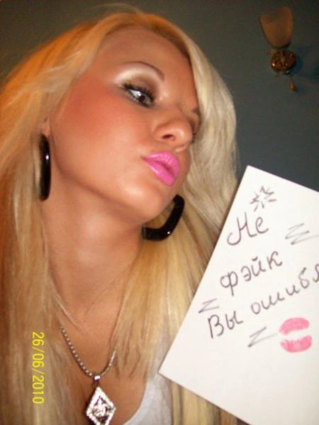 Учениці, які цілуються (43 фото) – фото 19